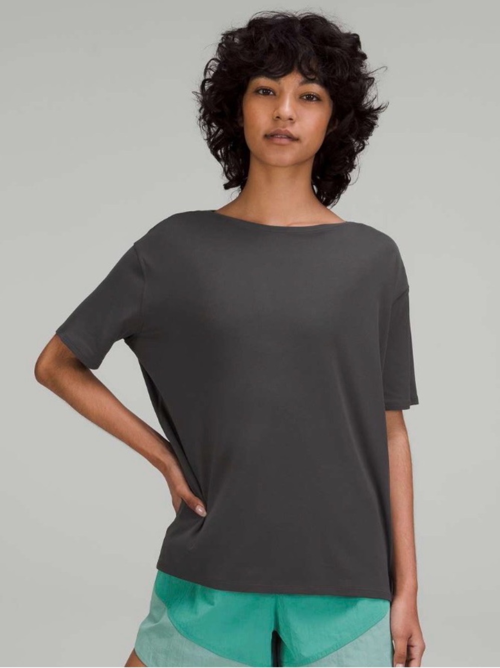 Retail~ 68$ Lululemon back in action tee